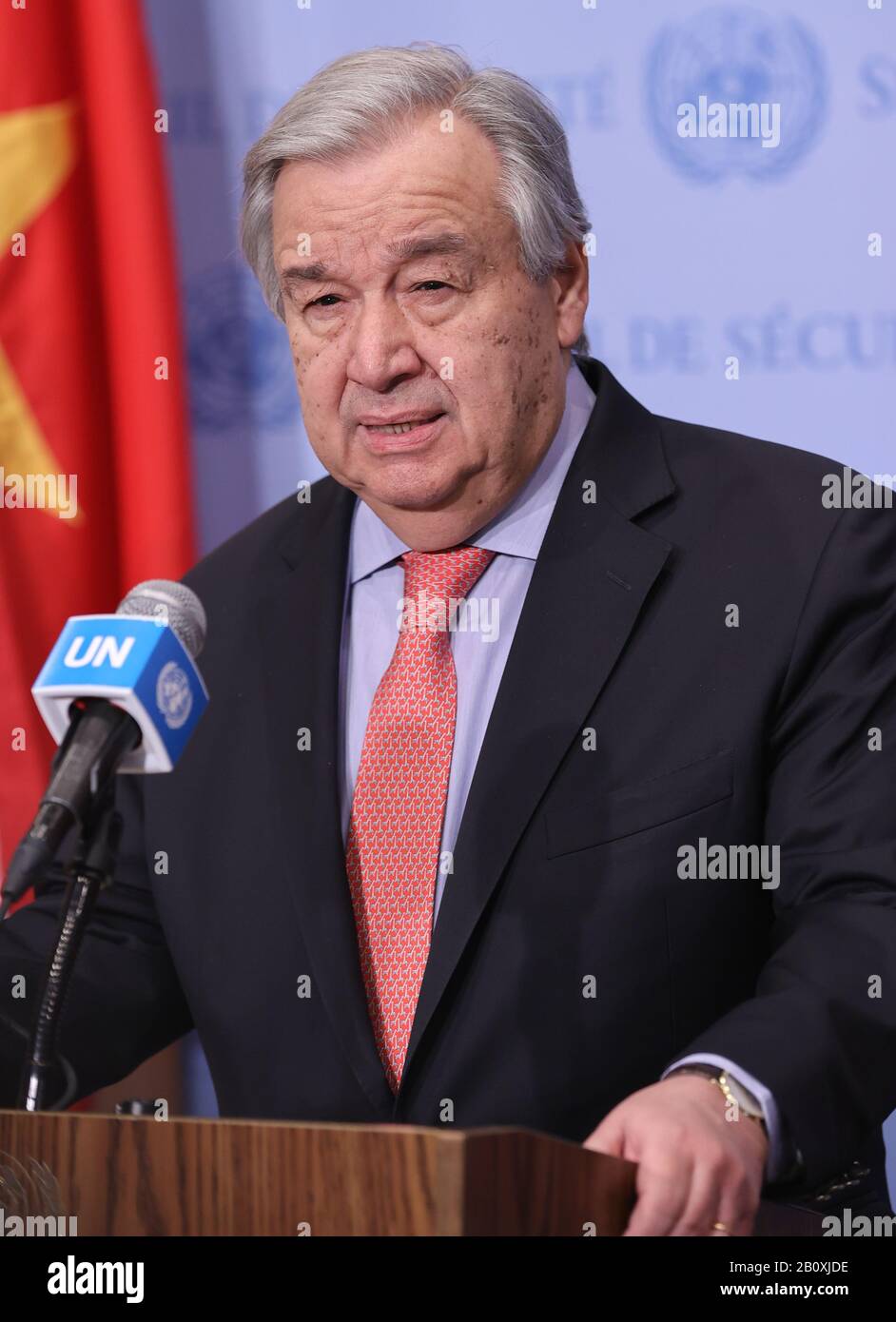 New York, NY, Stati Uniti. 21st Feb, 2020. Nazioni Unite, New York, USA, 21 febbraio 2020 - il Segretario generale Antonio Guterres ha informato i giornalisti sulle ultime lotte nella regione di Syrias Idlib oggi presso la sede delle Nazioni Unite a New York.Photo: Luiz Rampelotto/EuropaNewswire.PHOTO CREDIT IMPERATIVE. Credit: Luiz Rampelotto/Zuma Wire/Alamy Live News Foto Stock