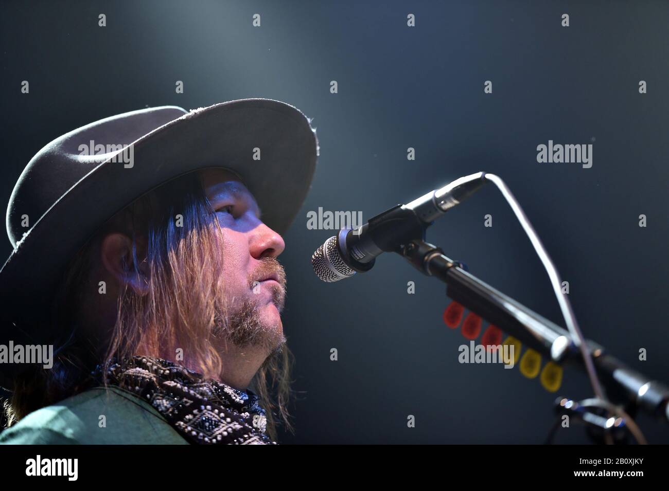 19 febbraio 2020, Norfolk, Virginia, USA: IL membro della Allman Betts Band DEVON ALLMAN porta le marmellate alla Norva a Norfolk, Virginia, il 19 febbraio 2020. Â© Jeff Moore 2020 (Credit Image: © Jeff Moore/Zuma Wire) Foto Stock