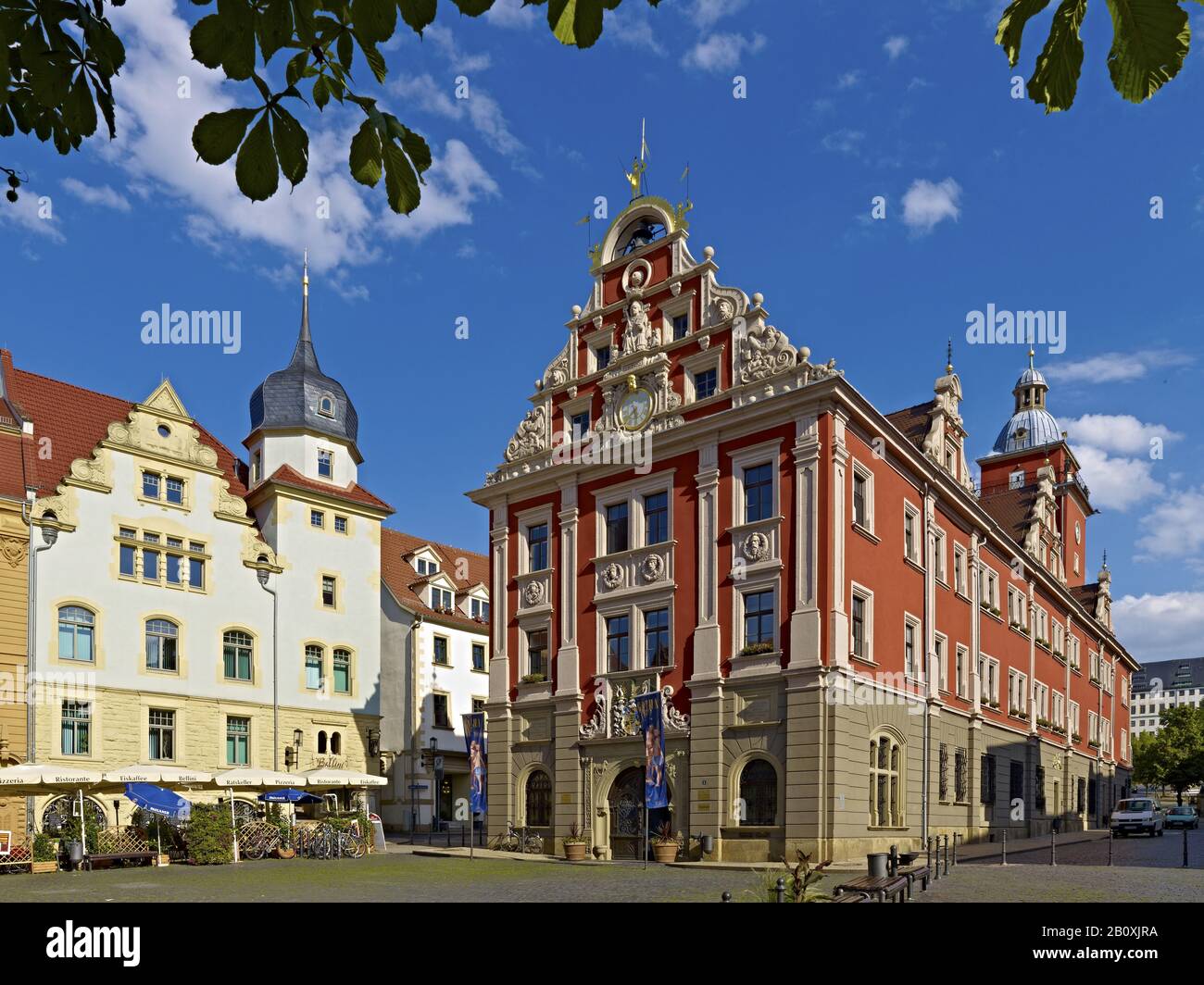 Municipio sul mercato principale con Street cafe, Gotha, Turingia, Germania, Foto Stock