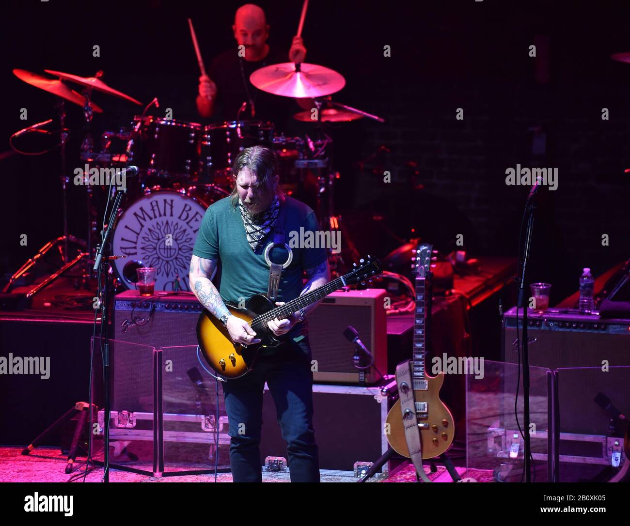 20 febbraio 2020, Norfolk, Virginia, USA: IL membro della Allman Betts Band DEVON ALLMAN porta le marmellate alla Norva a Norfolk, Virginia, il 19 febbraio 2020. Â© Jeff Moore 2020 (Credit Image: © Jeff Moore/Zuma Wire) Foto Stock