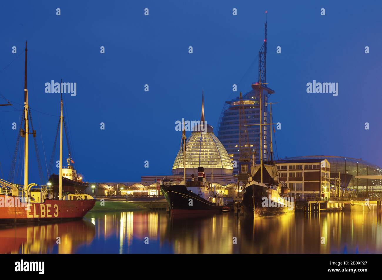 Museumshafen, Atlantic Hotel Sail City E Mediterraneo, Bremerhaven, Brema, Germania, Foto Stock