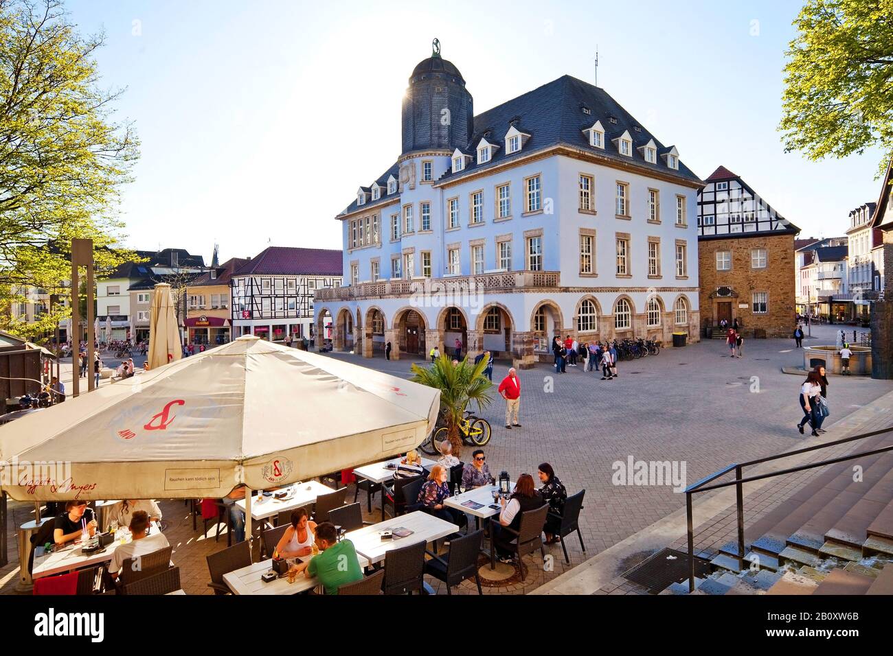 Municipio e piazza del mercato, Germania, Renania Settentrionale-Vestfalia, Sauerland, Menden Foto Stock