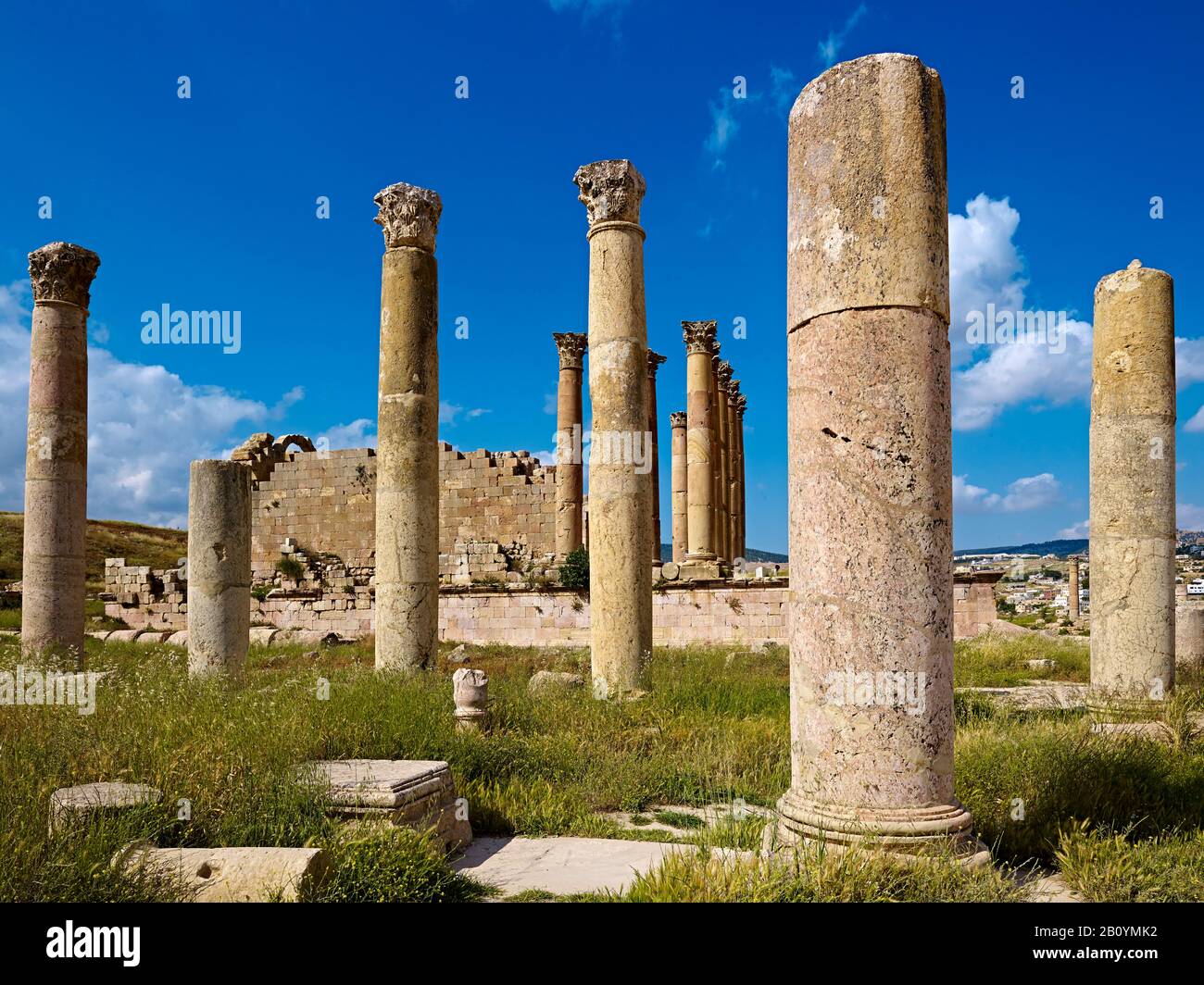 Pilastri del Tempio di Artemide a Gerasa o Gerash, Giordania, Medio Oriente, Foto Stock