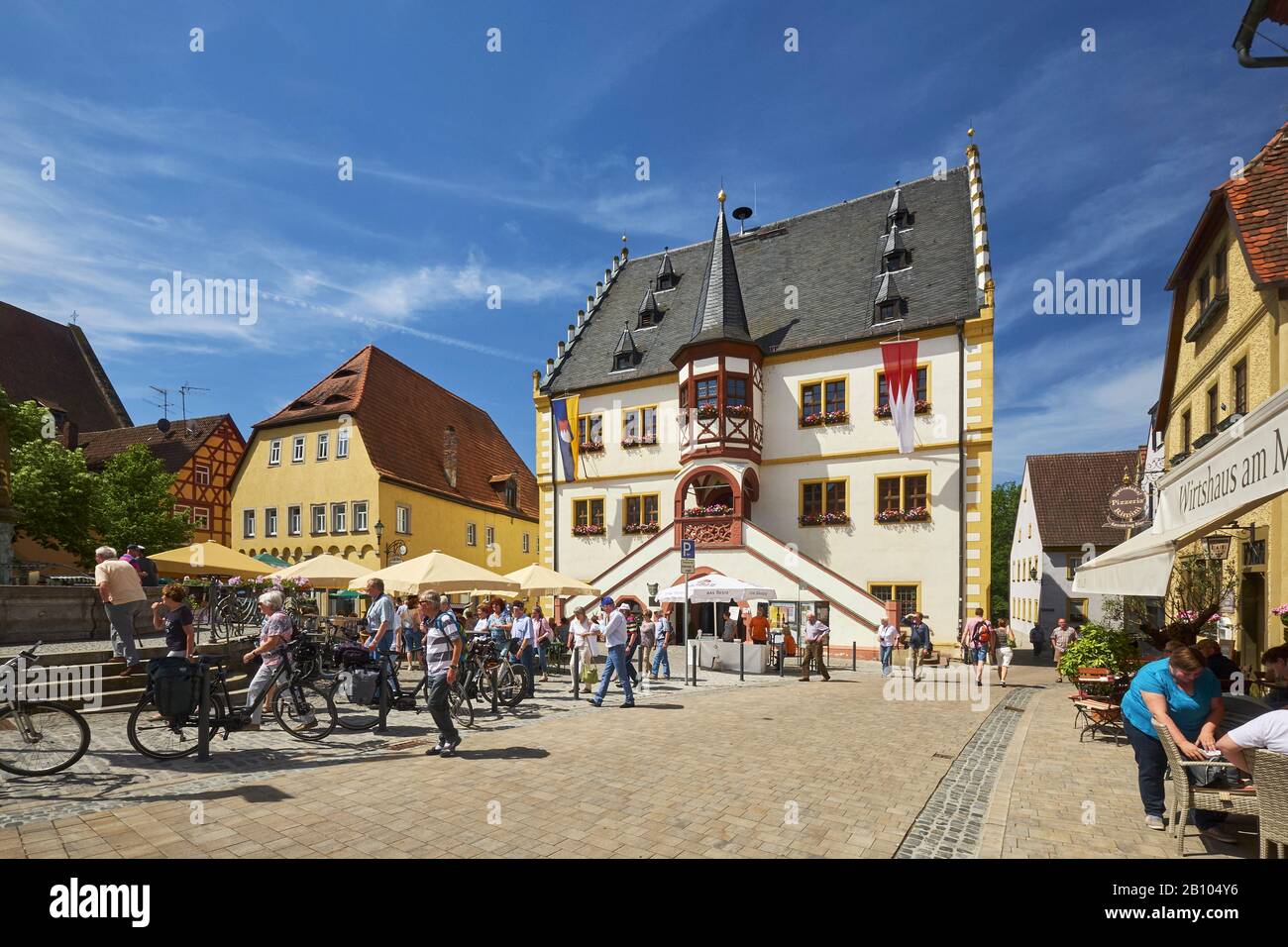 Municipio nella piazza del mercato di Volkach, Bassa Franconia, Baviera, Germania Foto Stock