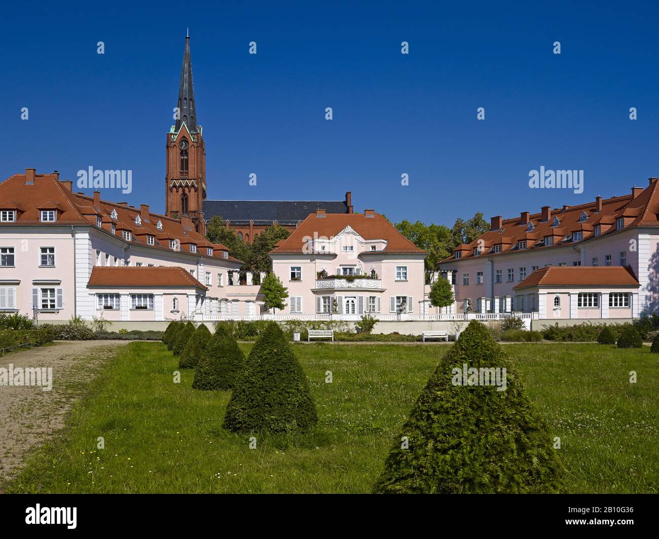 Am Rosengarten Im Anger Con Chiesa Di San Gertraud A Francoforte (Oder), Brandeburgo, Germania Foto Stock