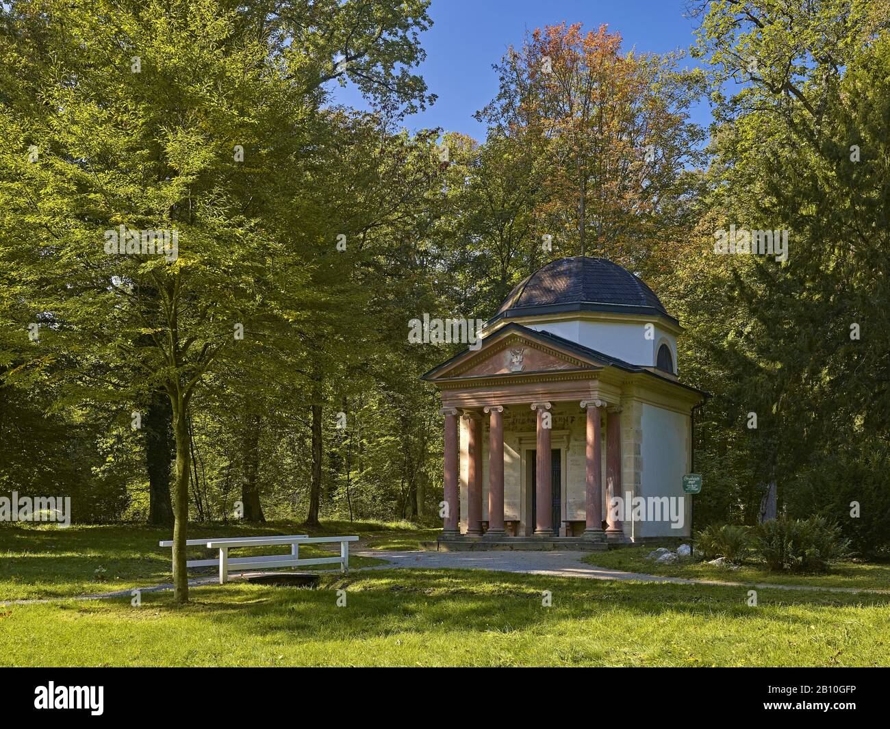 Tempio dell'amicizia nel parco Schönbusch di Aschaffenburg, Bassa Franconia, Baviera, Germania Foto Stock