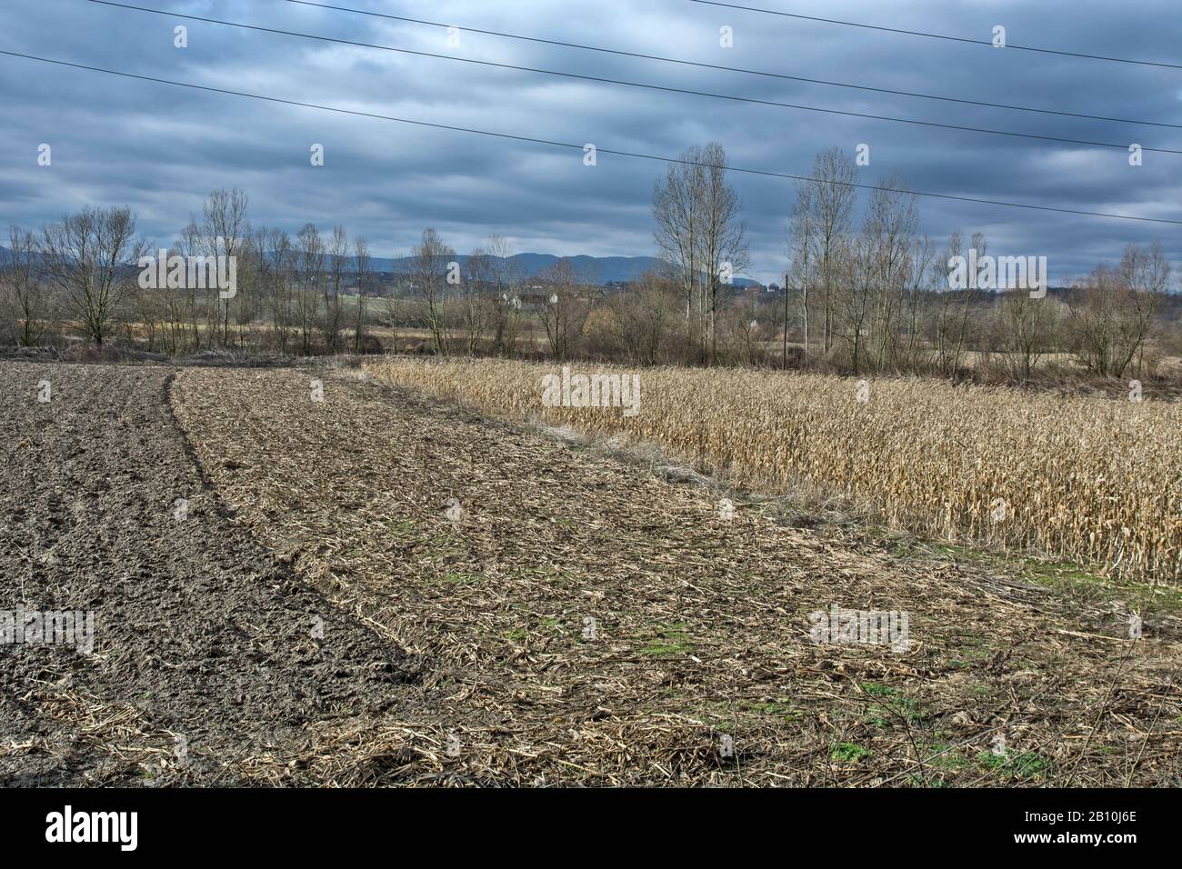 Panorama della valle del fiume Jadar nella Serbia occidentale vicino alla città di Loznica. Foto Stock