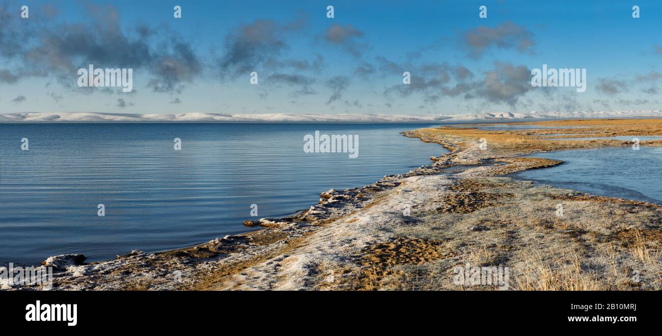 Lago Di Kering Sull'Altopiano Tibetano, Provincia Di Qinghai, Cina Foto Stock
