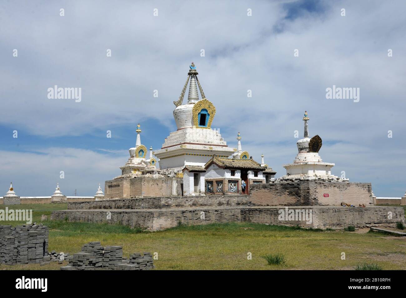 Goldene Stupa im Kloster Erdene Dsuu Foto Stock