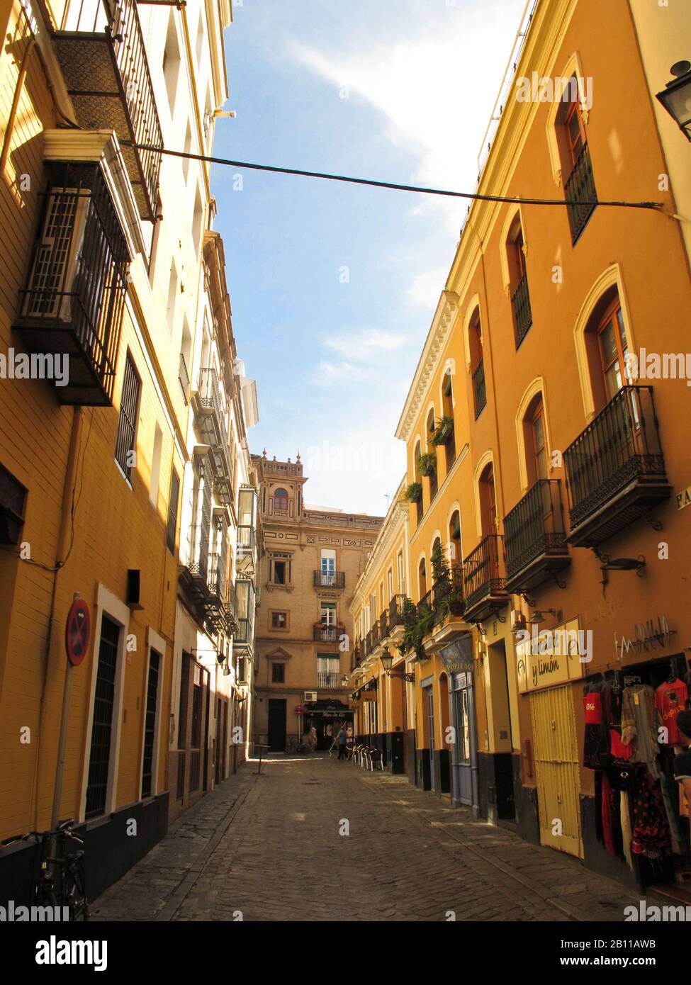 Via Siviglia. Siviglia. Andalusia. Spagna Foto Stock
