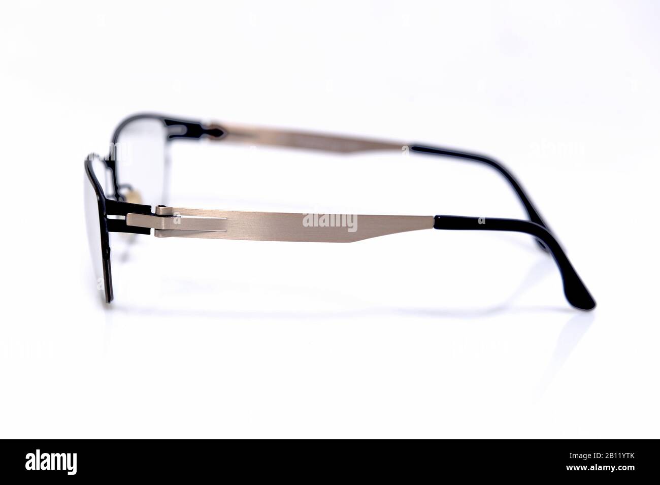occhiali, vista, senso, miglioramento, correzione, diottrie, difetto, miglioramento, oftalmologo, indossare occhiali, umano, viso, estetica, Foto Stock