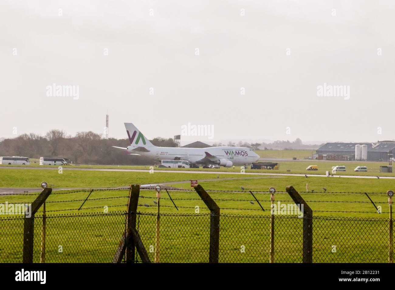 Boscombe Down, Amesbury, Uk, 22nd Feb 2020, L'Aereo Atterra A Boscombe Down Con I Passeggeri Della Crociera Diamond Princess, Simon Ward/Alamy Live News Credit: Simon Ward/Alamy Live News Foto Stock