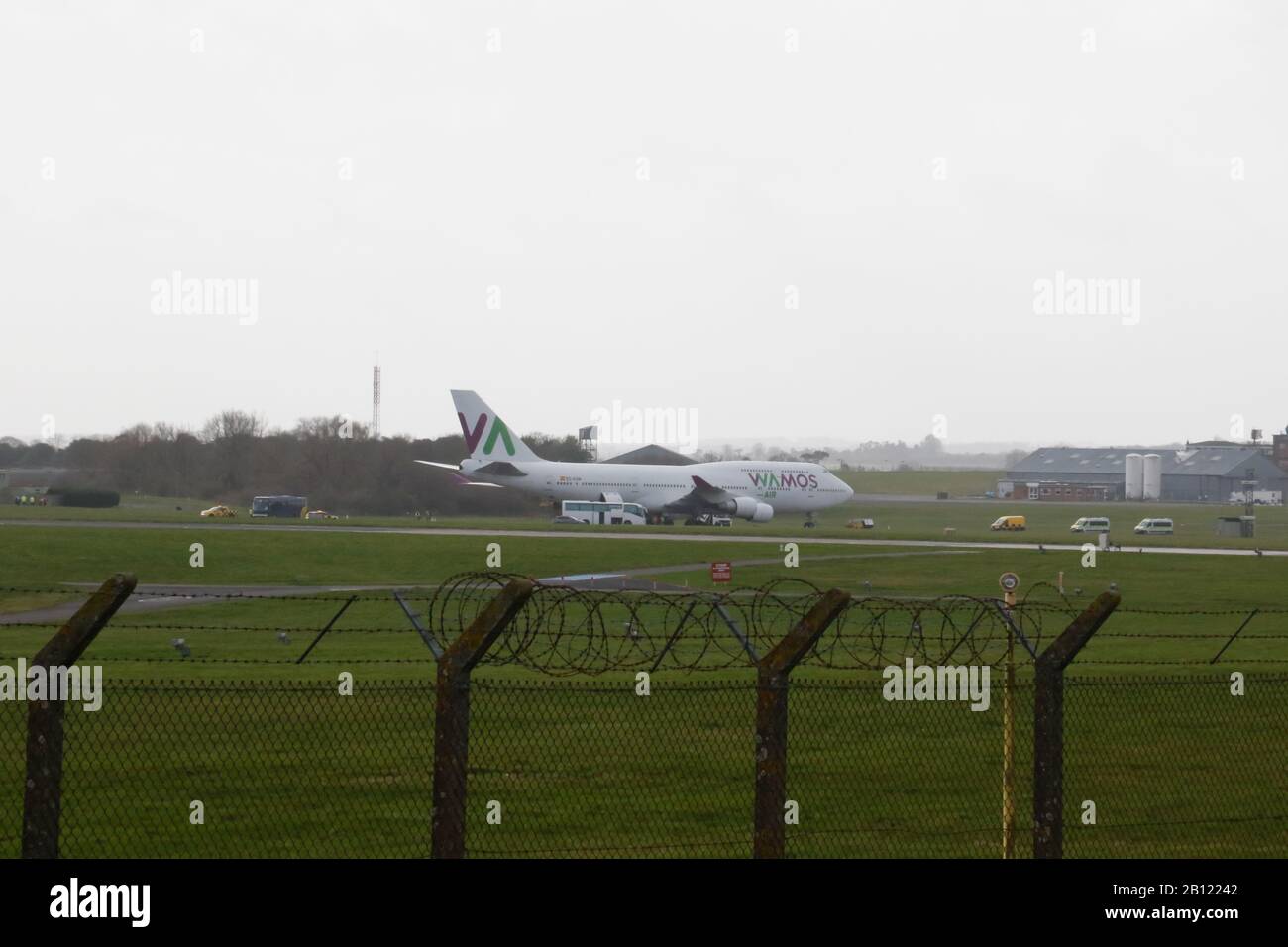 Boscombe Down, Amesbury, Uk, 22nd Feb 2020, L'Aereo Atterra A Boscombe Down Con I Passeggeri Della Crociera Diamond Princess, Simon Ward/Alamy Live News Credit: Simon Ward/Alamy Live News Foto Stock