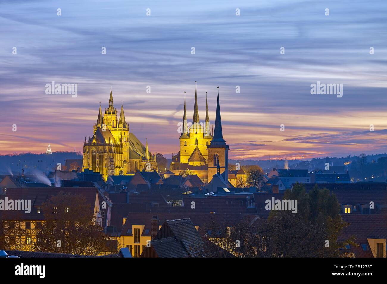 Vista Su Erfurt Con Cattedrale Di S. Maria, Chiesa Di Severo E Chiesa Di Tutti I Santi, Turingia, Germania Foto Stock