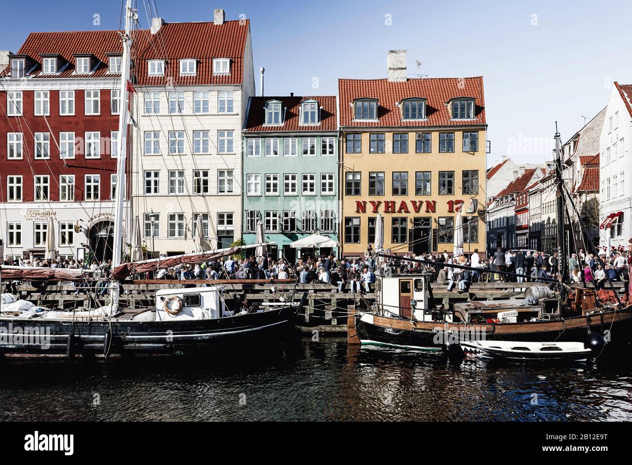 Architettura storica, Nyhavn, Copenhagen, Danimarca Foto Stock