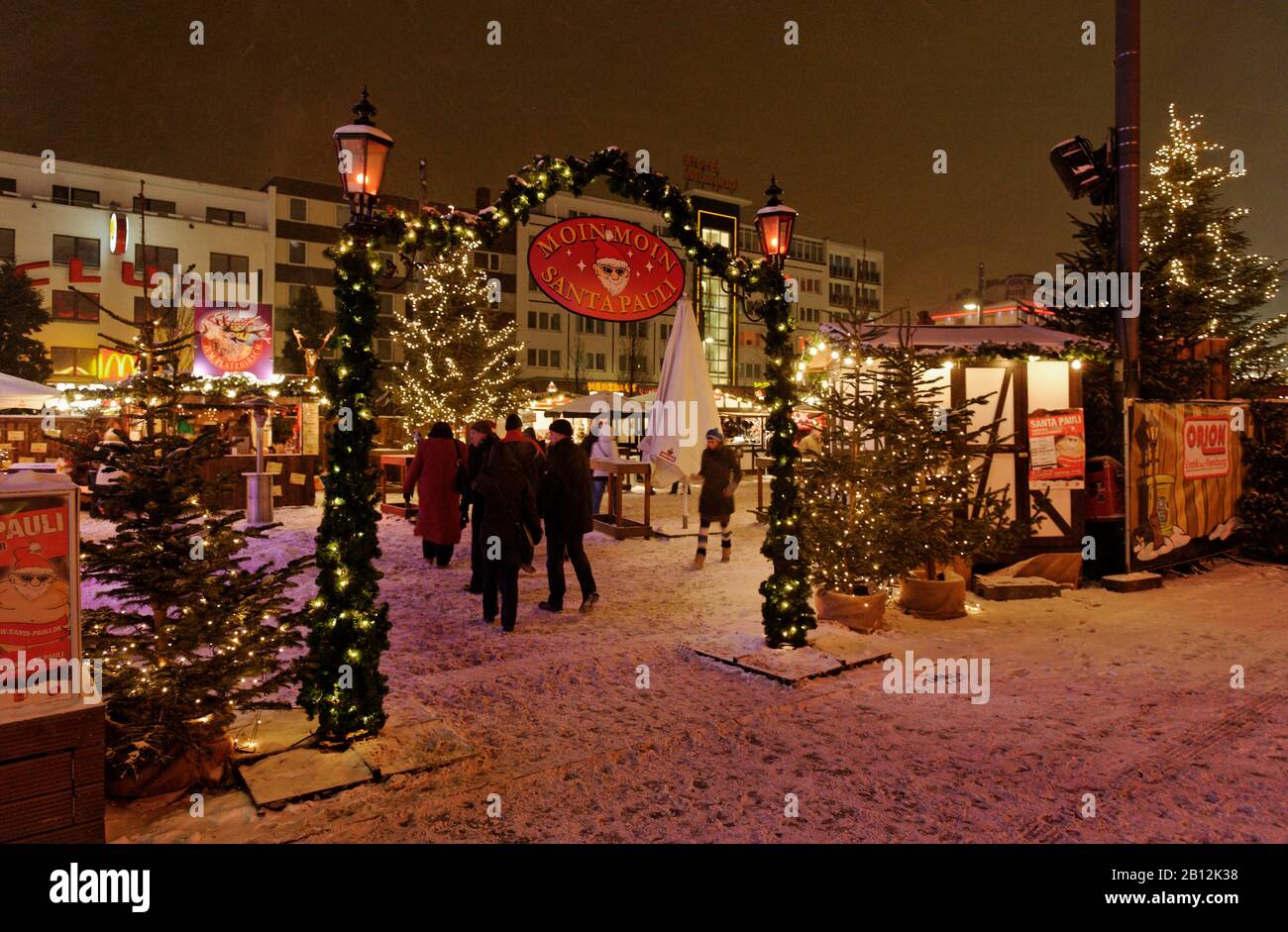 Leggendario mercatino di Natale 'anta Pauli' sulla Reeperbahn, St. Pauli, Città Anseatica Amburgo, Germania, Europa Foto Stock