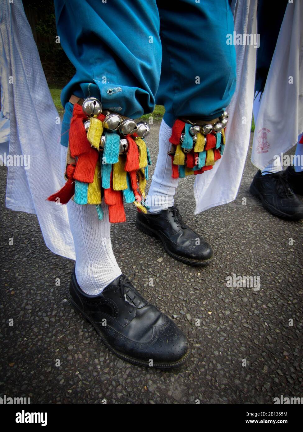 Il ballerino Morris suona la danza tradizionale inglese Foto Stock