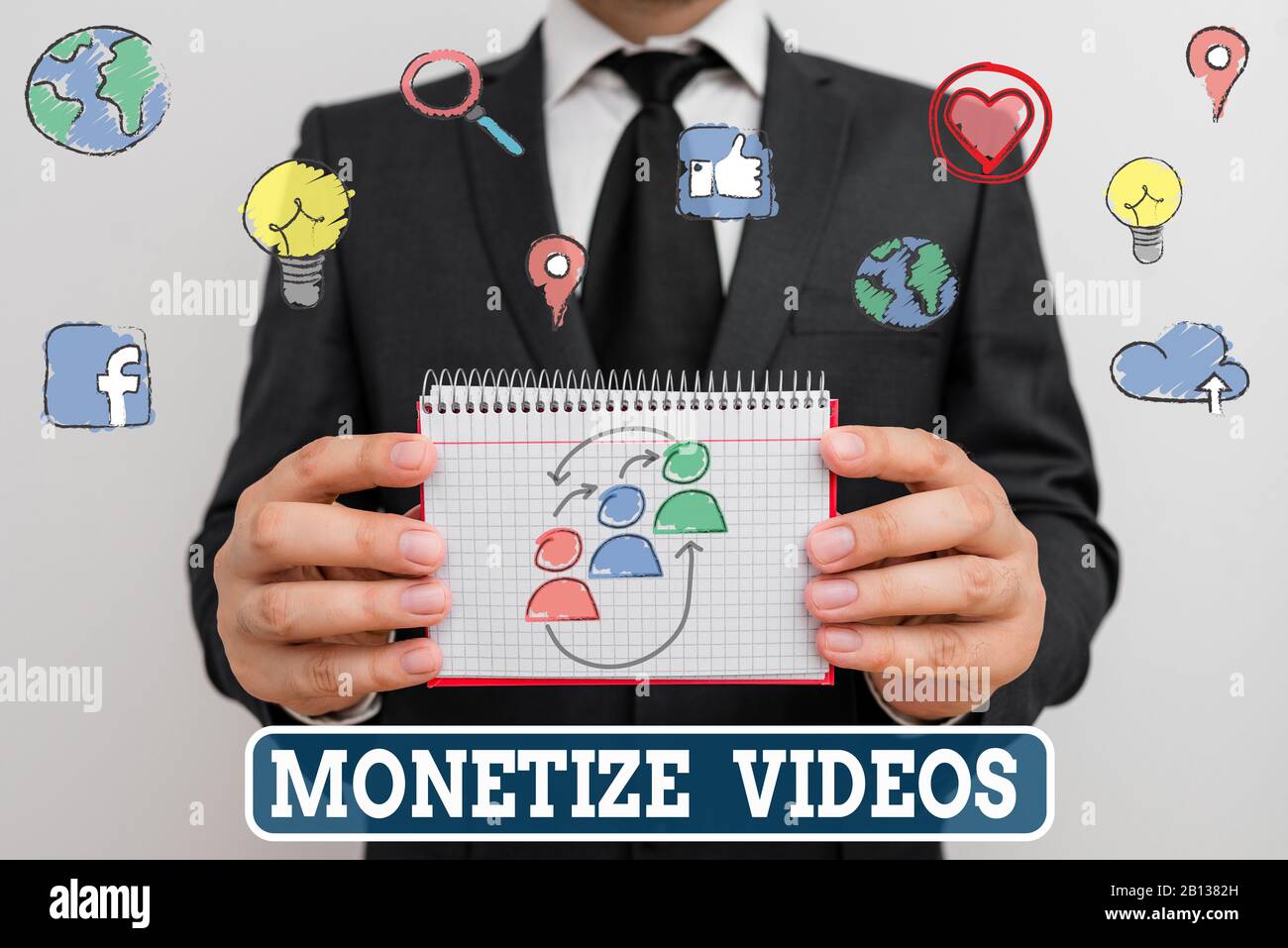 Scrittura a mano concettuale che mostra i video Monetize. Concetto che significa processo di accumulo di denaro dai tuoi video YouTube caricati Foto Stock