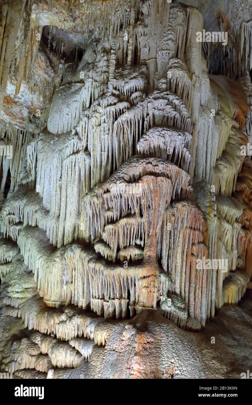 Grotte di pietra arenaria Insenature de Campanet, Spagna, Isole Baleari, Maiorca, Campanet Foto Stock