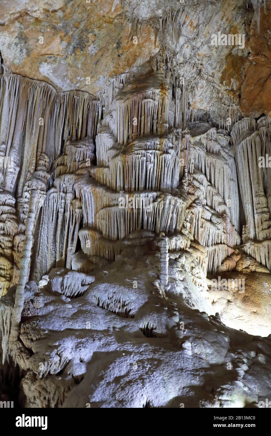 Grotte di pietra arenaria Insenature de Campanet, Spagna, Isole Baleari, Maiorca, Campanet Foto Stock