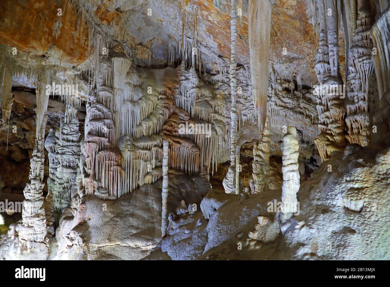 Grotte di pietra arenaria Insenature de Campanet, Spagna, Isole Baleari, Maiorca, Campanet Foto Stock