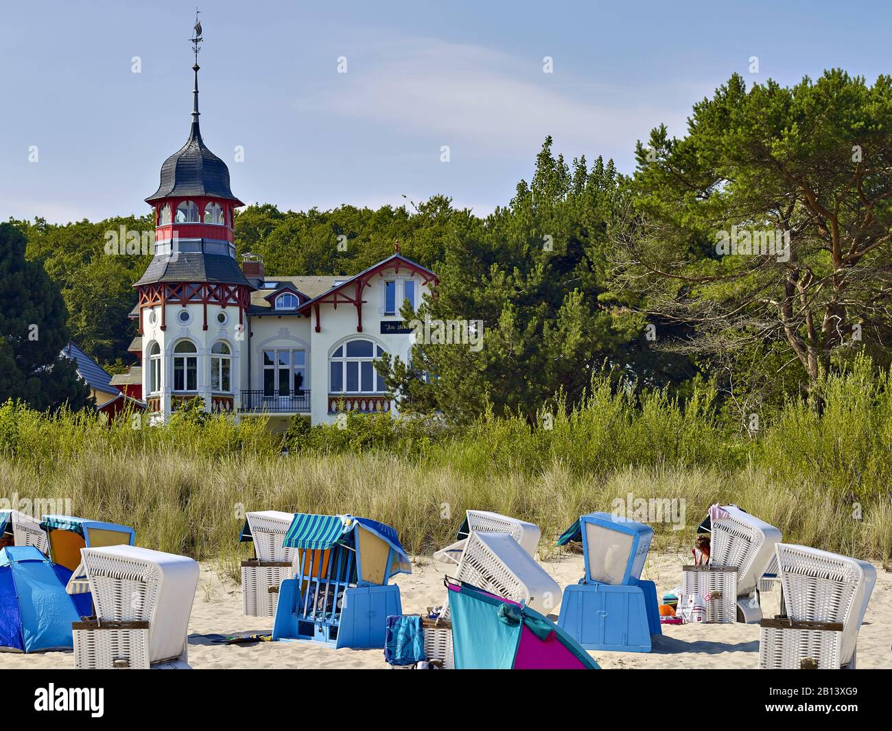 Casa sul mare con spiaggia a Ostseebad Zinnowitz, Usedom, Mecklenburg-Vorpommern, Germania Foto Stock