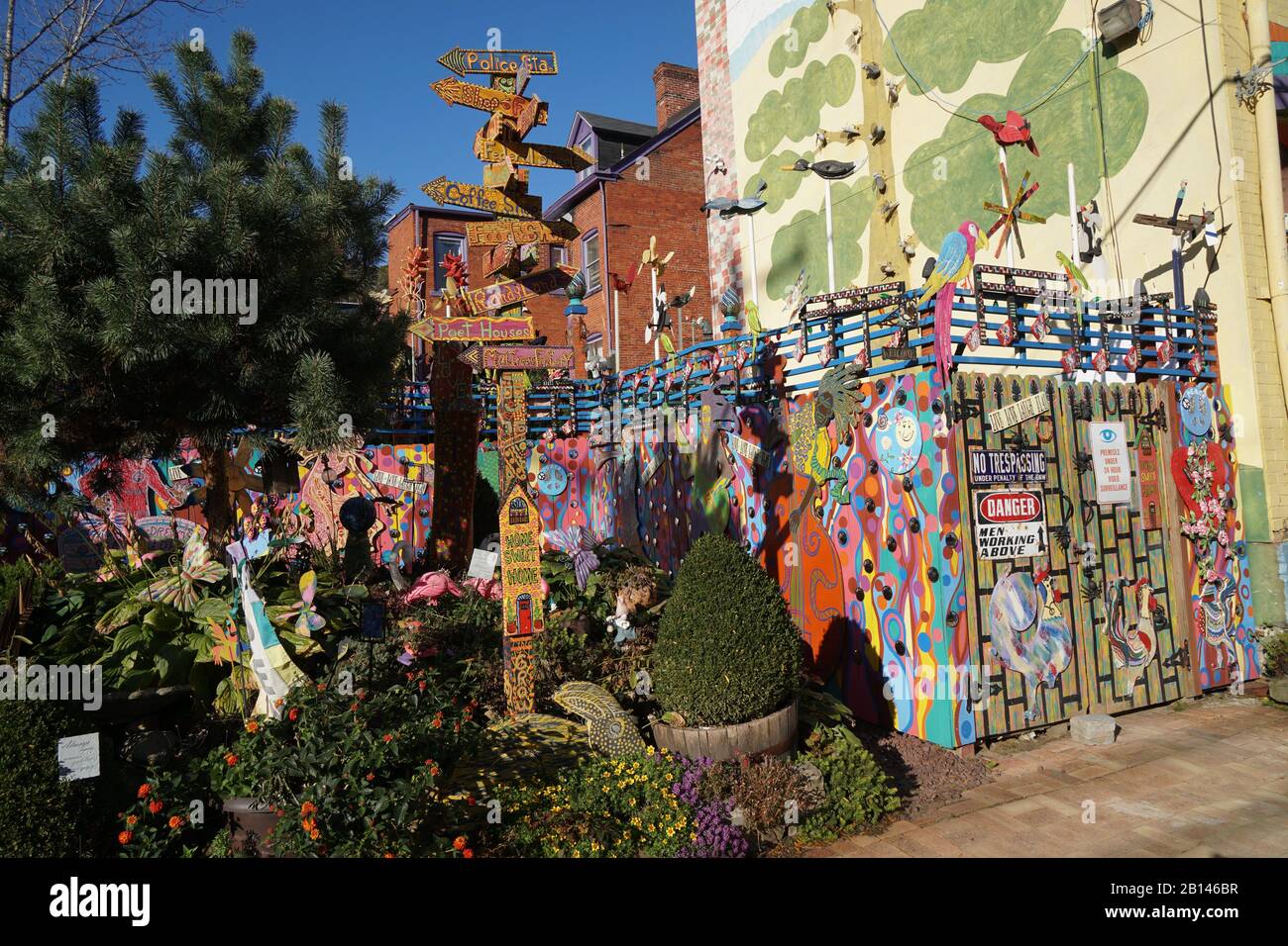 Pittsburgh, Randyland vicino Al Museo d'arte moderna Della fabbrica Di Materassi Foto Stock