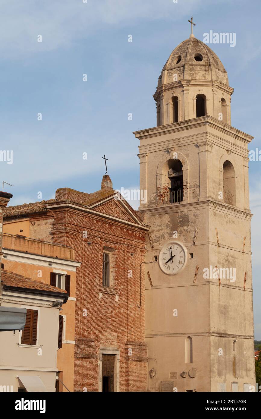 Chiesa Di Fronte A Sirolo, Ancona - Italia (Chiesa Di San Nicolo Di Bari) Foto Stock