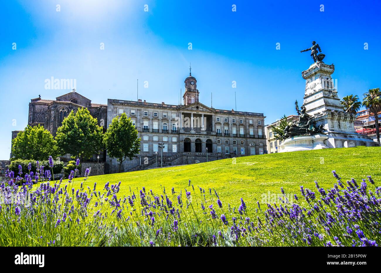 Vista sul Palacio da Bolsa a Porto, Portogallo Foto Stock