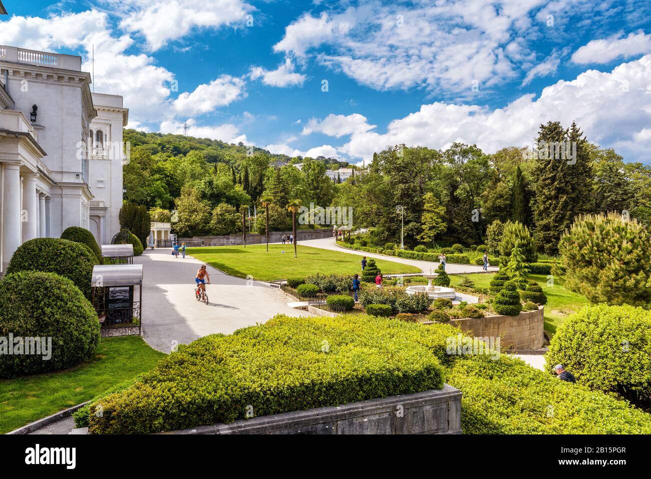 Yalta, RUSSIA - 17 MAGGIO 2016: Palazzo Livadia in Crimea. Livadia Palace è stato un rifugio estivo dell'ultimo zar russo, Nicholas II La Conferenc Di Yalta Foto Stock