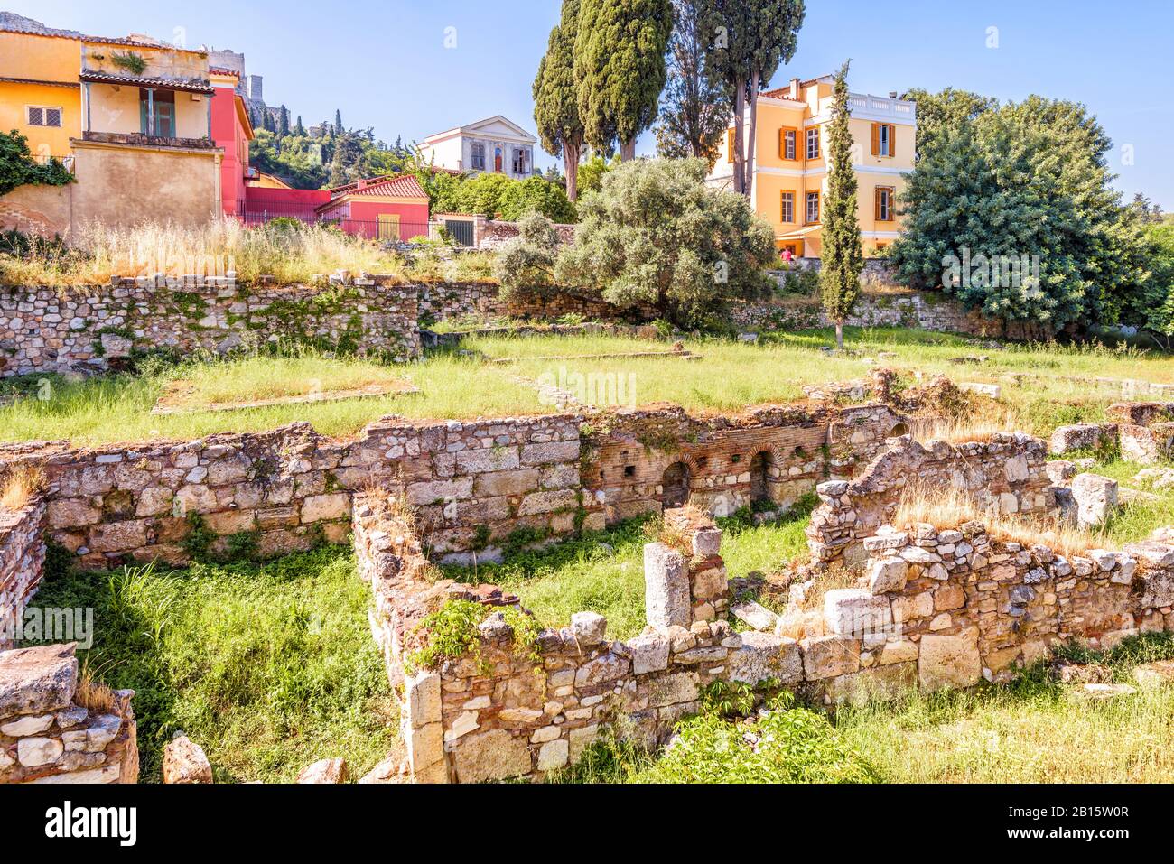 Rovine dell'antica Agora greca, Atene, Grecia. E' uno dei principali punti di riferimento di Atene. Vista panoramica dell'Agora di Atene in estate. Bella c Foto Stock