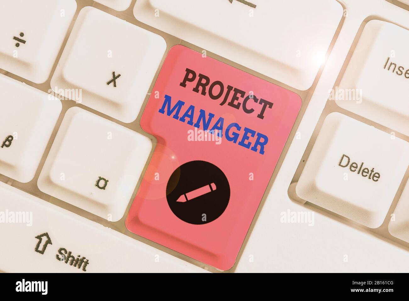 Nota di scrittura che mostra Project Manager. Concetto di business per l'addebito complessivo della pianificazione e dell'esecuzione di un progetto Foto Stock