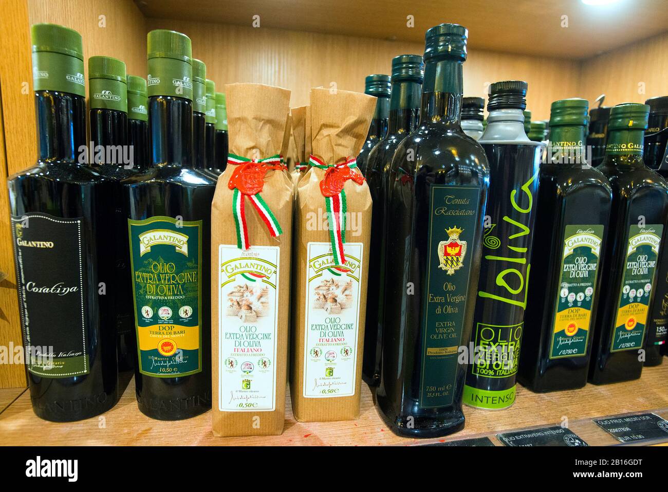 Prodotto esente da olio d'oliva all'aeroporto di Bari, Puglia, Italia Foto Stock