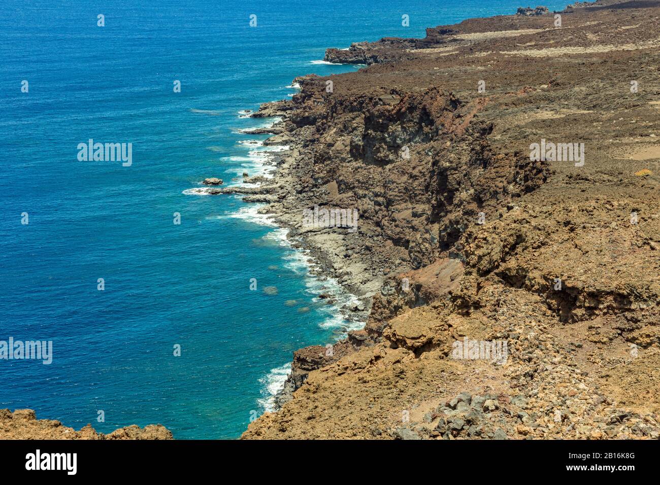 Paesaggio vulcanico vicino al faro di Orchilla. Costa sud-occidentale dell'isola di El Hierro. Spagna. Foto Stock