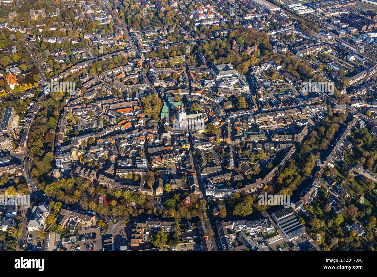 Veduta aerea, centro città Altstadt Kempen, amministrazione della città di Kempen, chiesa cattolica provocista St. Mariae Geburt, Burg Kempen, basso Reno, Nord Reno Foto Stock