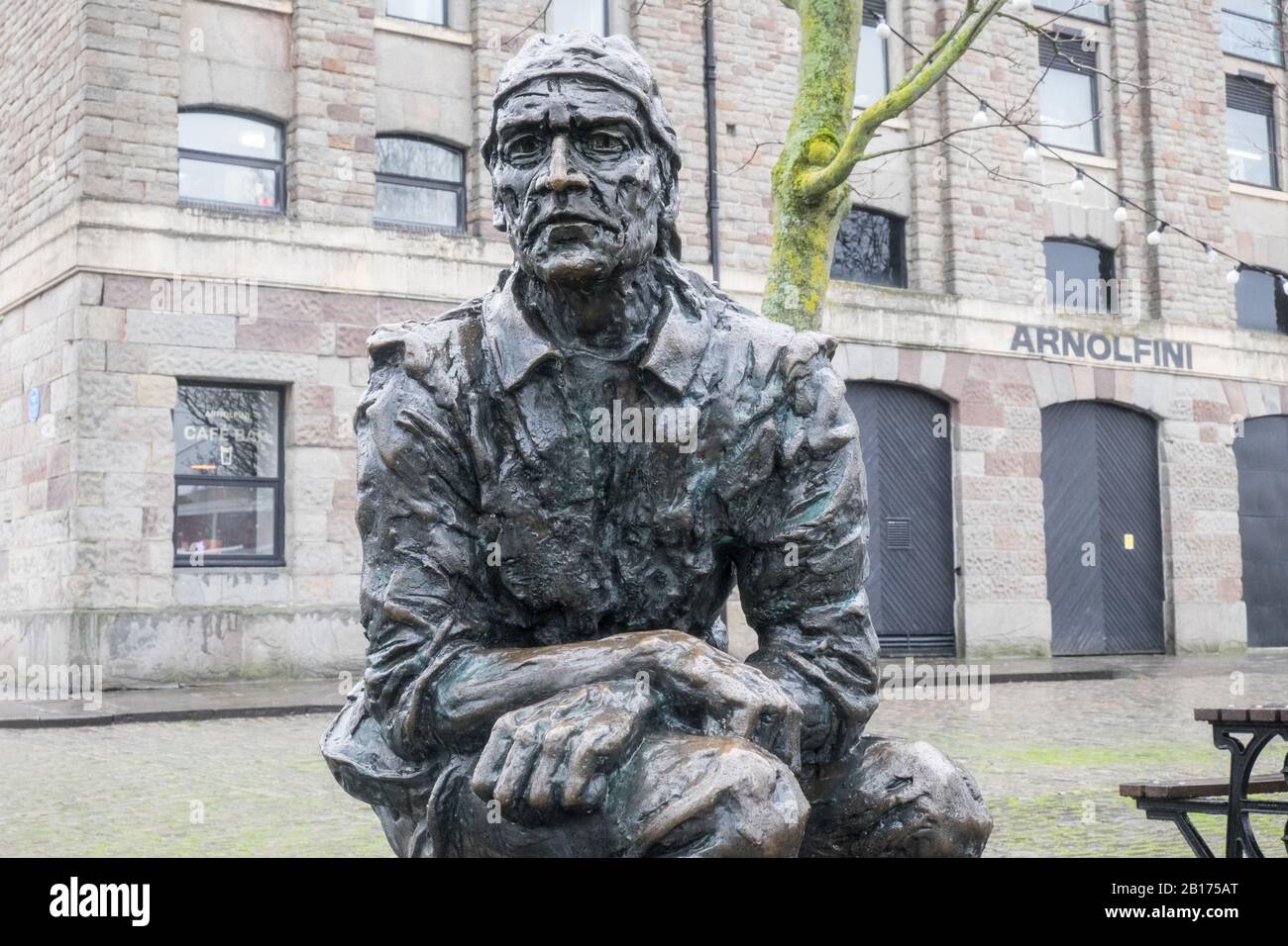 Statua,di,John Cabot,Harbourside,Near,Arnolfini,Bristol,city,center,West Country,Southwest,Inghilterra,Inglese,Gran,Gran,Gran,Gran,Gran,Gran Bretagna,GB,UK,Regno Unito Foto Stock