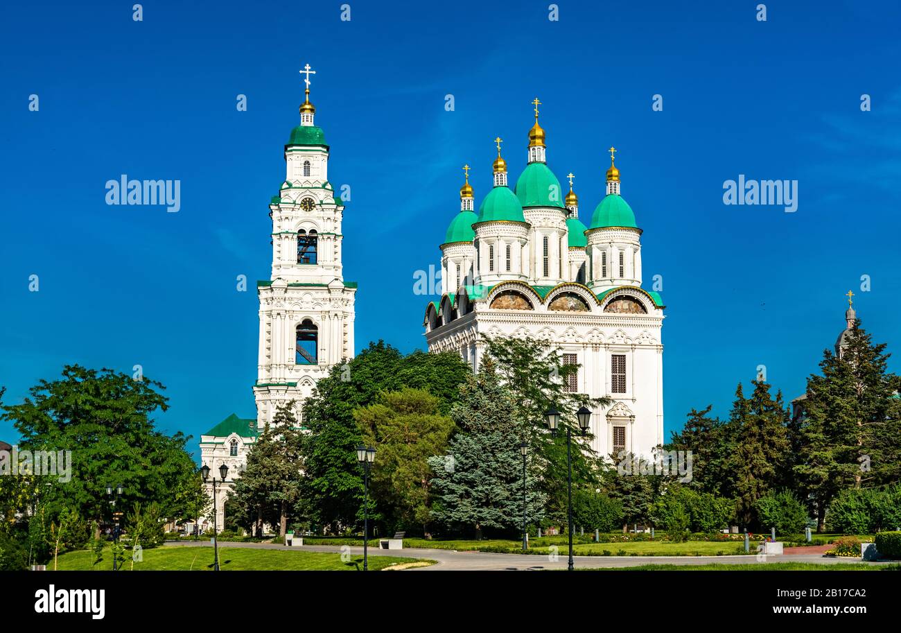 Cattedrale dell'Ascensione e Campanile del Cremlino ad Astrakhan, Russia Foto Stock