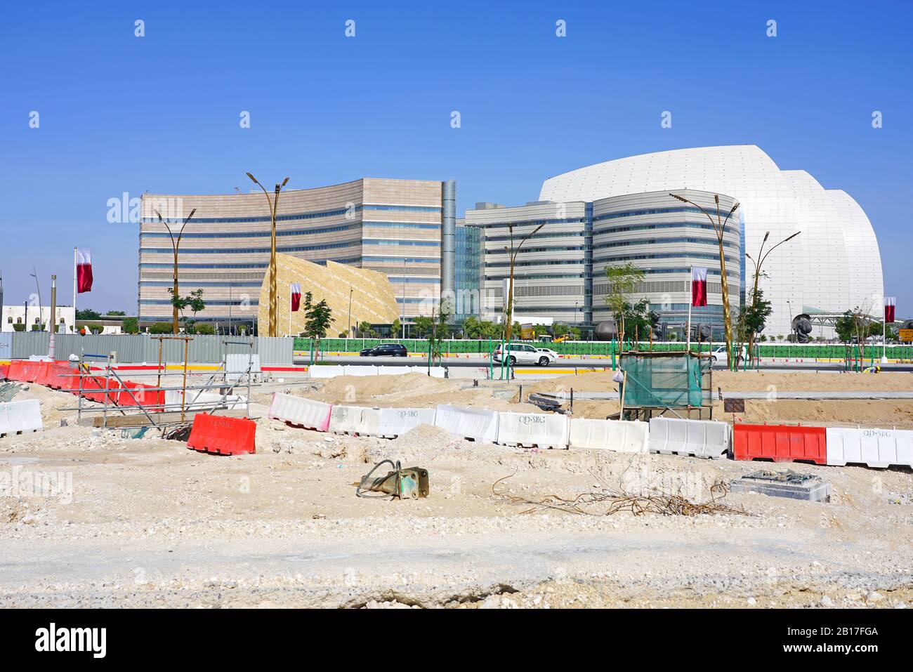 Doha, QATAR -12 DEC 2019 - Vista della costruzione dell'edificio di fronte al Sidra Medical and Research Center situato nel lancio del complesso Education City Foto Stock