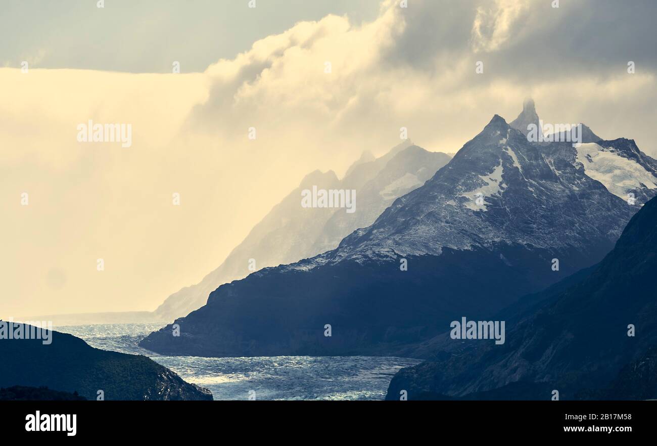 Cile,Patagonia,Magallanes E Regione Antartide Cilena,Provincia Ultima Esperanza,Parco Nazionale Torres Del Paine, Lago Gray Foto Stock