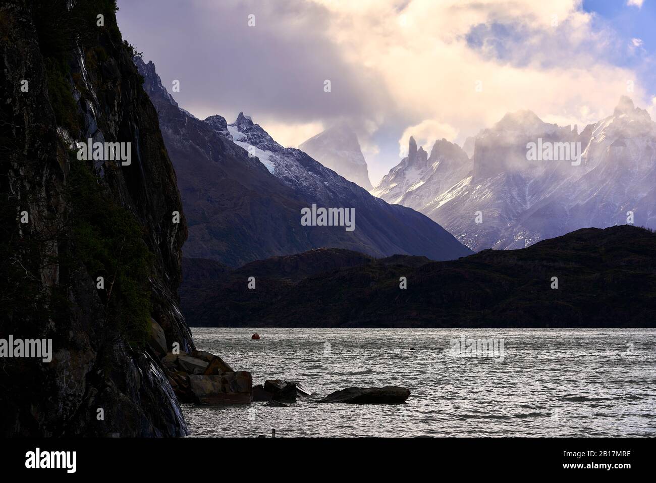 Cile,Patagonia,Magallanes E Regione Antartide Cilena,Provincia Ultima Esperanza,Parco Nazionale Torres Del Paine, Lago Gray Foto Stock