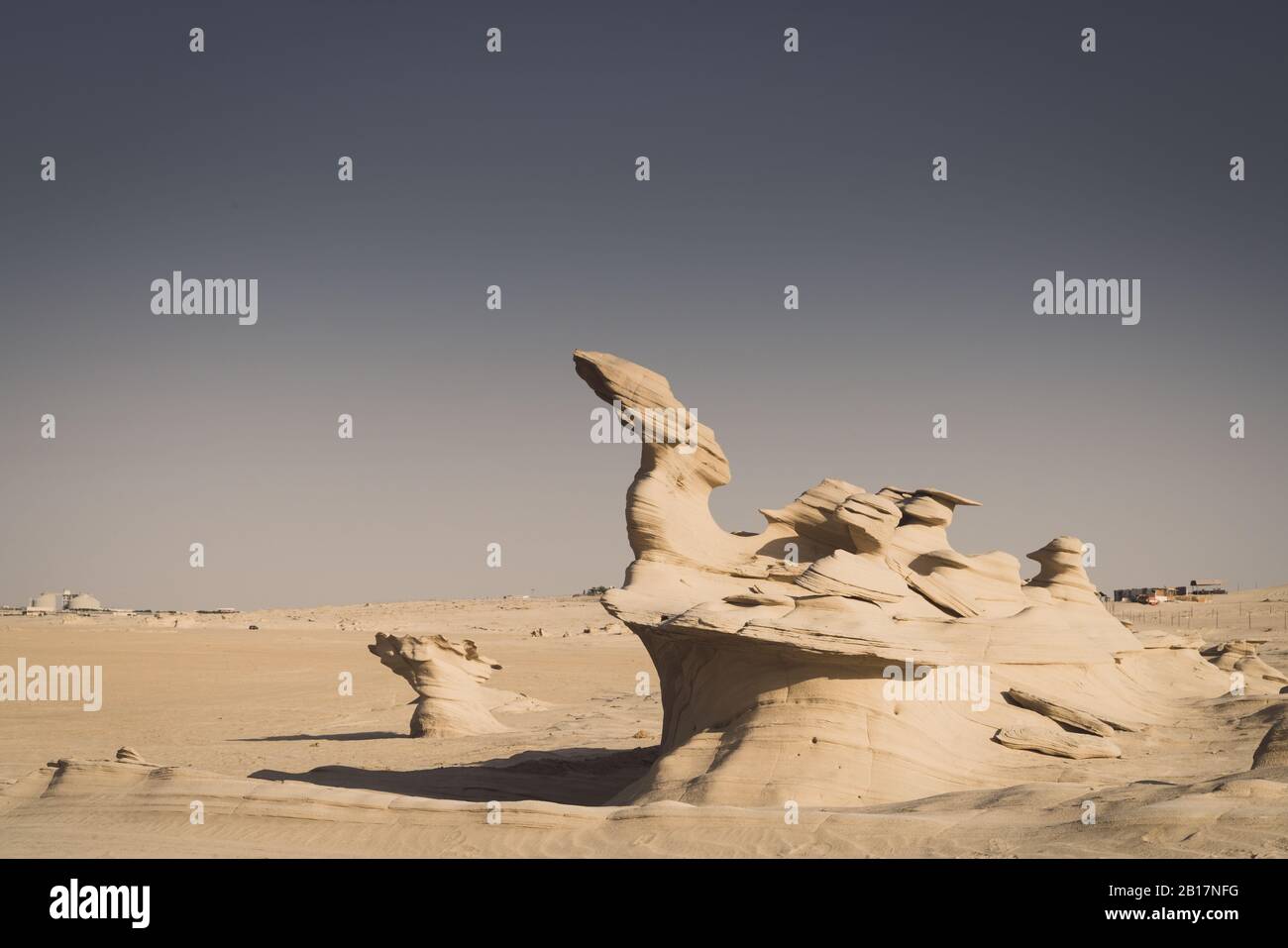 Formazioni di arenaria in Abu Dhabi desert negli Emirati Arabi Uniti Foto Stock