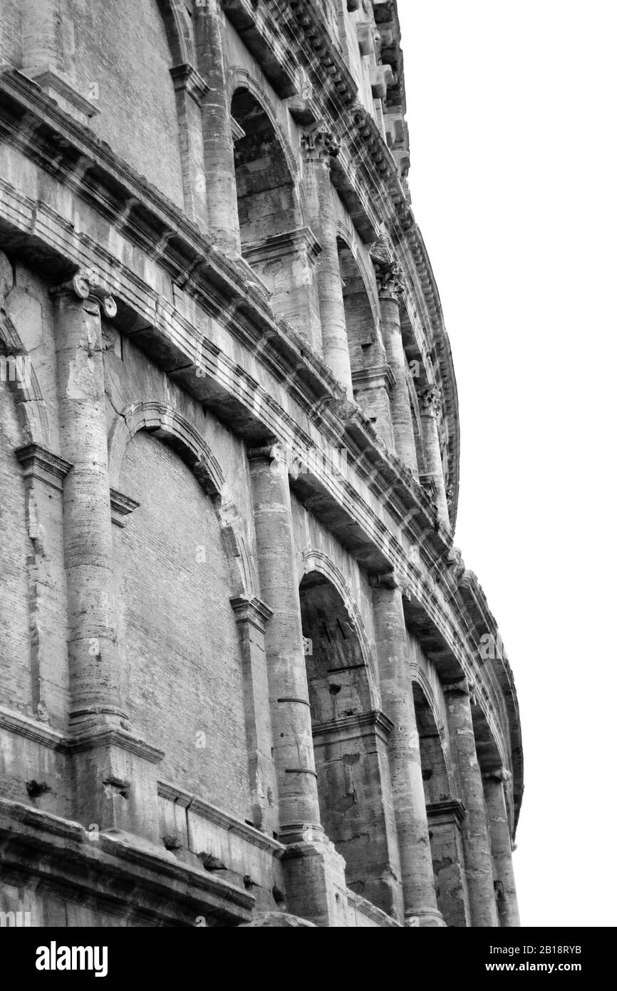 Vista Minima Del Colosseo. Architettura Romana. Monumenti Storici Di Roma, Italia. Foto Stock