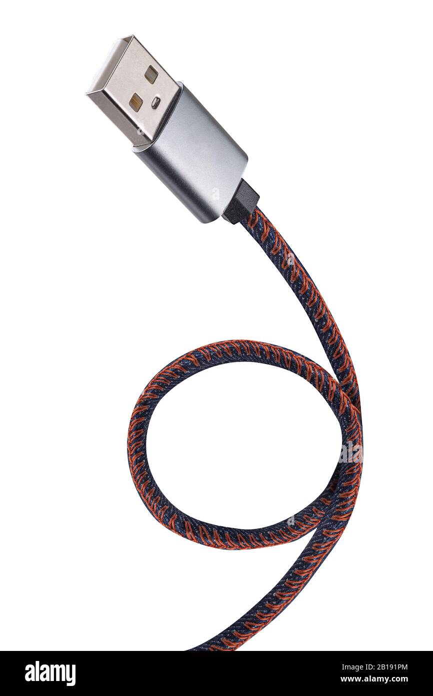 Cavo USB isolato su bianco. Profondità di campo completa. Isolato utilizzando il tracciato di ritaglio. Foto Stock