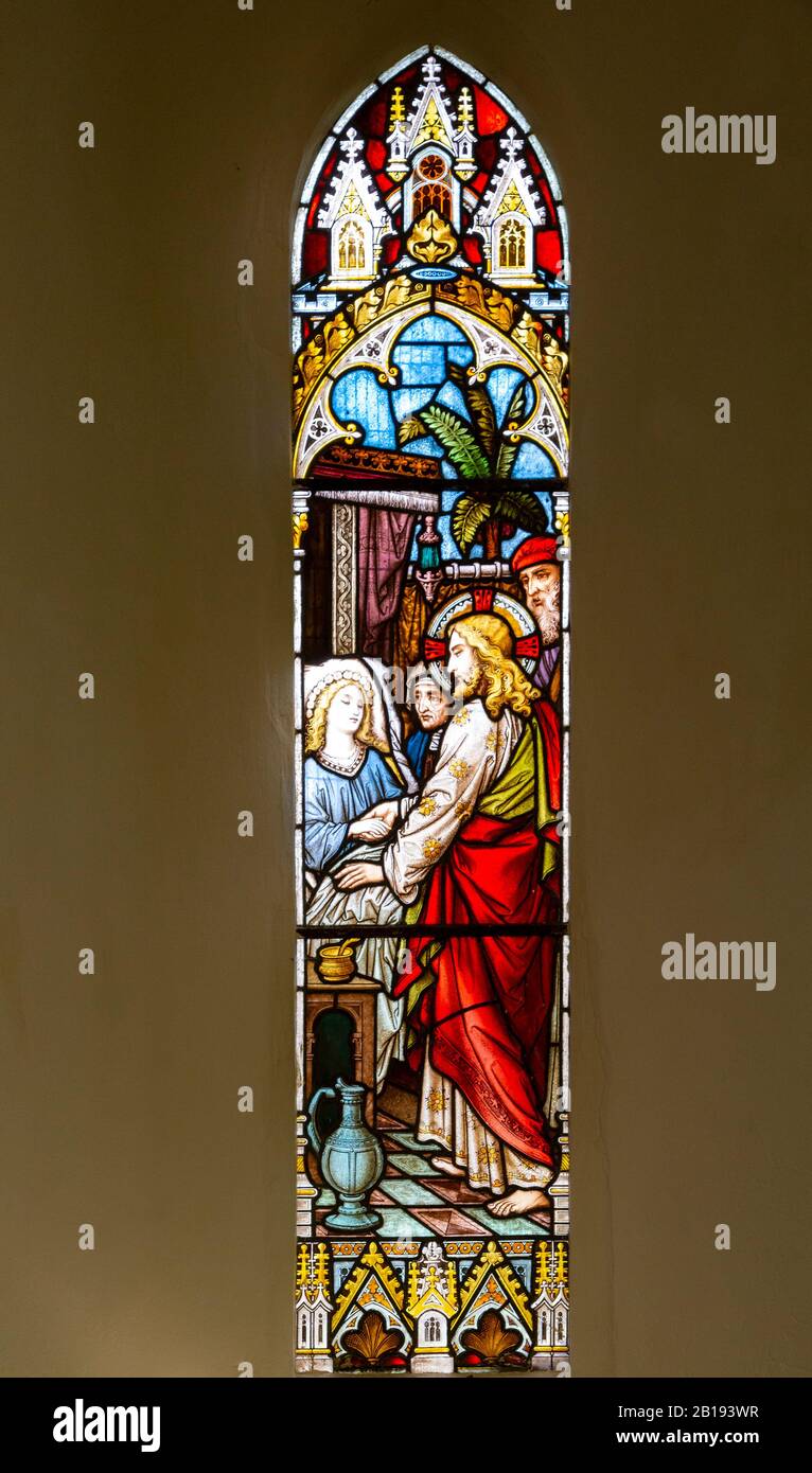 Vetrate c 1883 Raccolta della figlia di Jairus, Grande chiesa di Bealings, Suffolk, Inghilterra, Regno Unito di Ward e Hughes Foto Stock