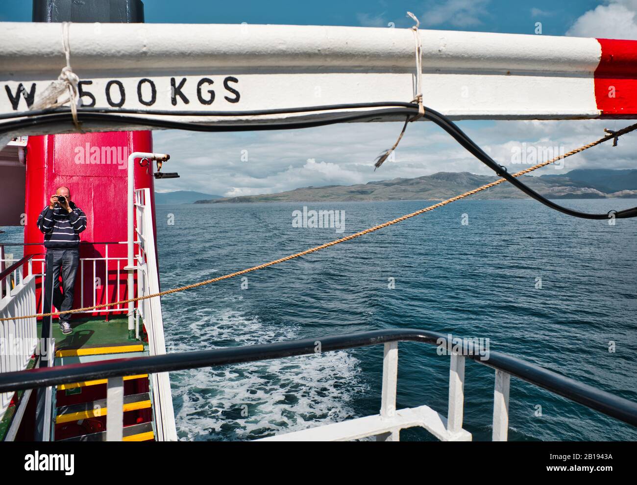 Traghetto che attraversa il Mare delle Ebridi, parte dell'Oceano Atlantico del Nord da Armadale a Skye a Mallaig sulla terraferma scozzese, Scozia, regno Unito Foto Stock
