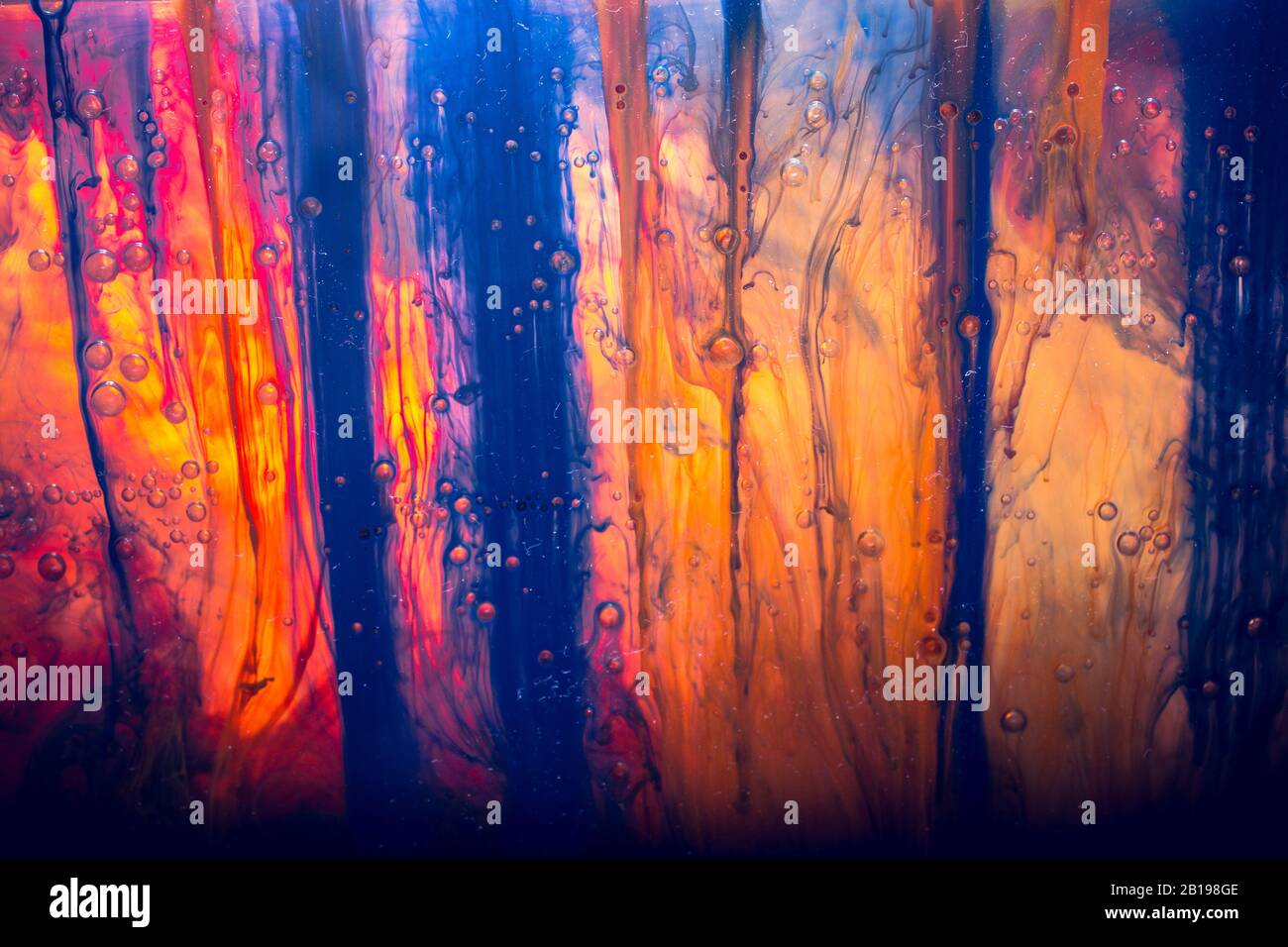 Abstract sfondo dalla vernice densa sciogliere in acqua Foto Stock
