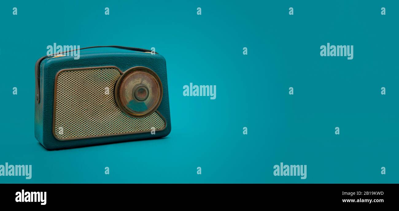 Vecchia radio vintage retrò antico con spazio di copia per il testo Foto Stock