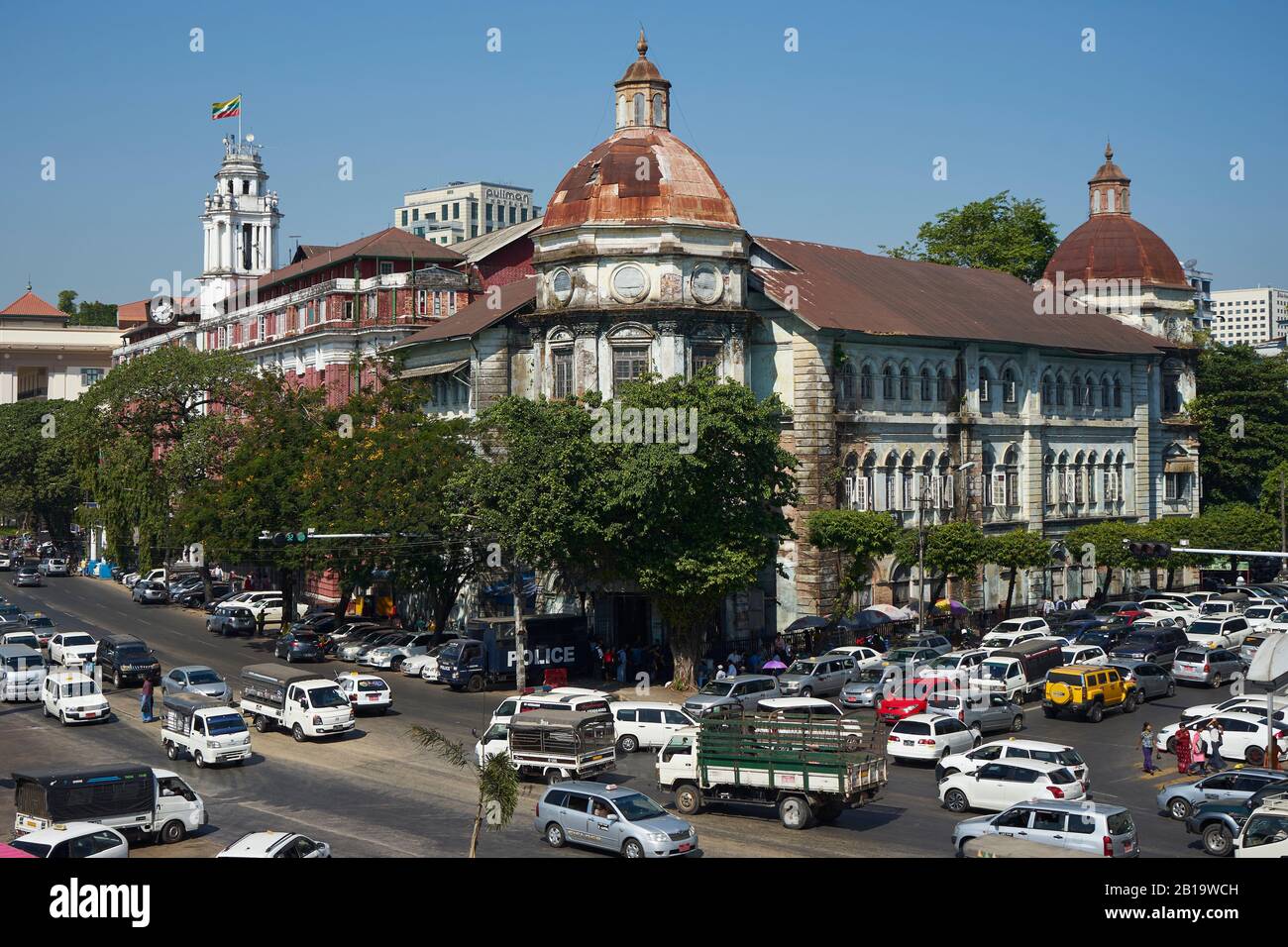 Yangon Division Court, britisches Kolonialgebäude, Ecke Strand Road und Pansodan Street, Yangon, Myanmar Foto Stock