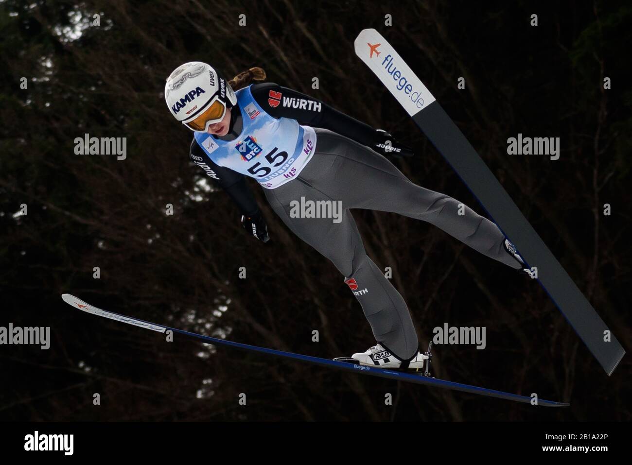 Juliane Seyfarth della Germania compete durante la FIS Ski Jumping World Cup Ljubno 2020 23 febbraio 2020 a Ljubno, Slovenia. (Foto Di Rok Rakun/Pacific Press/Sipa Usa) Foto Stock