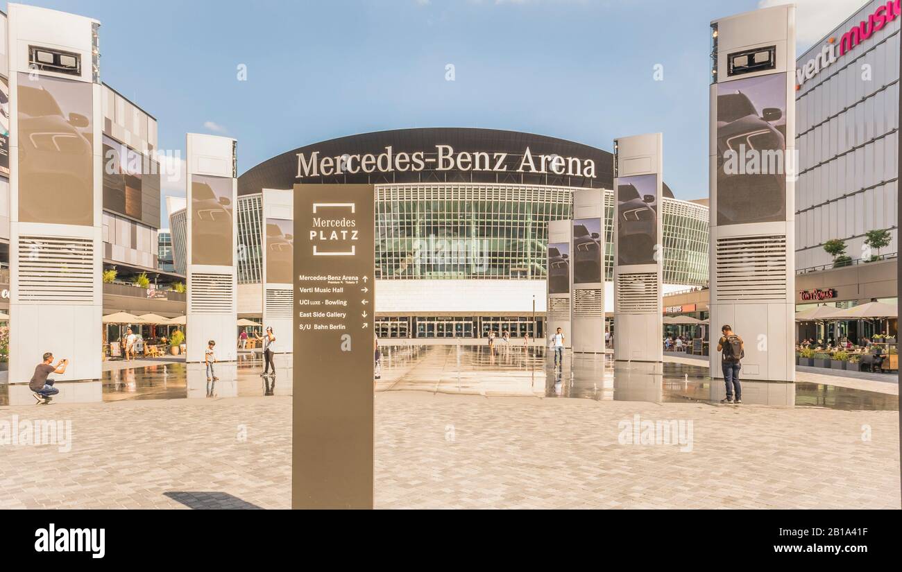 mercedes-benz-arena Foto Stock
